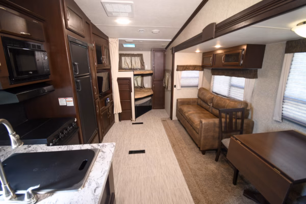Spacious Family Fifth w/ Bunk & Camp Kitchen - $96/wk - Image 5
