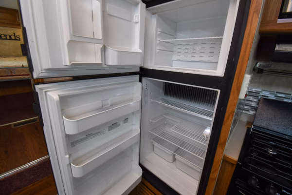 The Good 'ole Days: Roomy Fifth w/ Tons of Storage - $54/wk - Image 12
