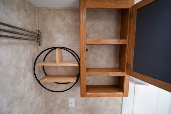 The Good 'ole Days: Roomy Fifth w/ Tons of Storage - $54/wk - Image 18