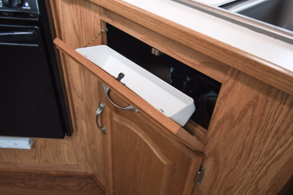 The Good 'ole Days: Roomy Fifth w/ Tons of Storage - $54/wk - Image 9