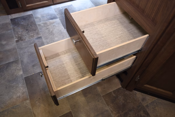 Spacious Couples' Trailer w/ Camp Kitchen - $92/wk - Image 10