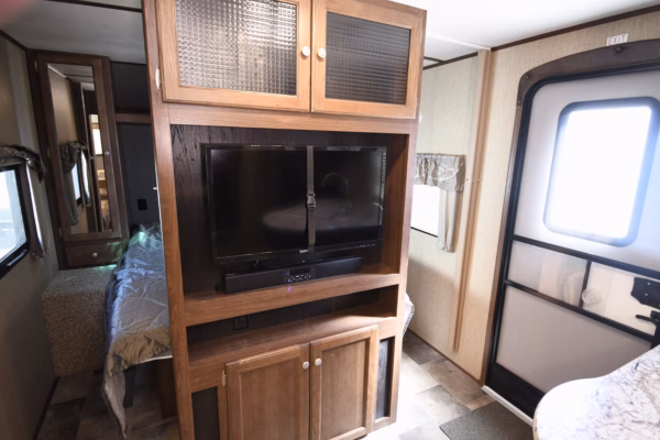 Spacious Couples' Trailer w/ Camp Kitchen - $92/wk - Image 21