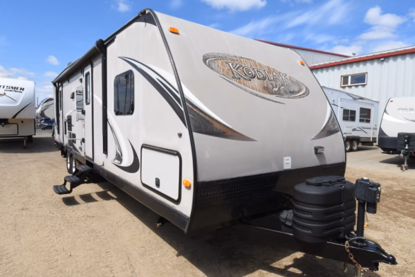 Easy-to-Tow Toy Hauler w/ Lots of Storage- $76/wk