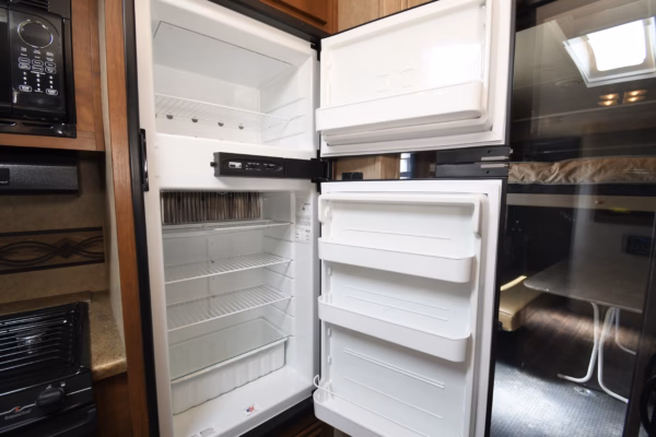 Easy-to-Tow Toy Hauler w/ Lots of Storage- $76/wk - Image 12