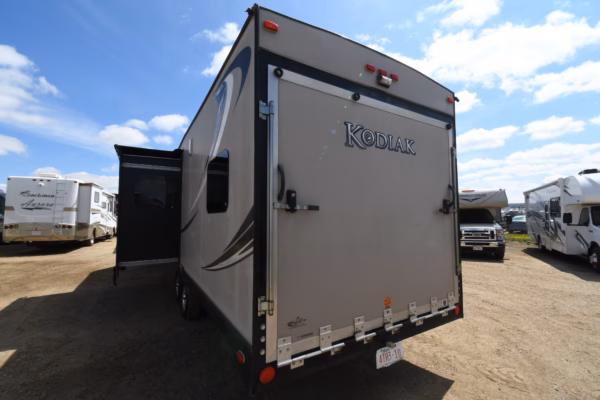 Easy-to-Tow Toy Hauler w/ Lots of Storage- $76/wk - Image 4