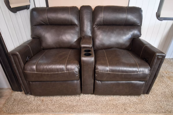 Spacious Couples' w/ Camp Kitchen - $129/wk - Image 17