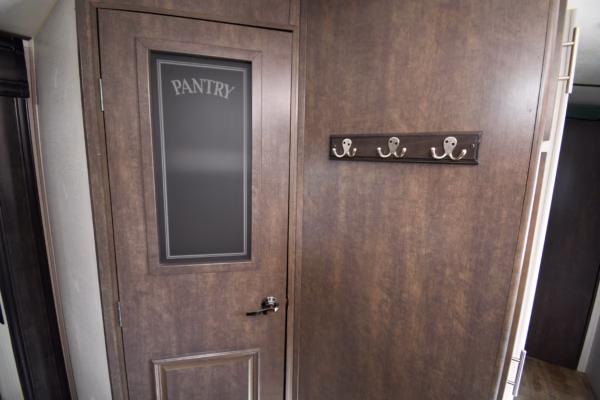 Spacious Couples' w/ Camp Kitchen - $129/wk - Image 10