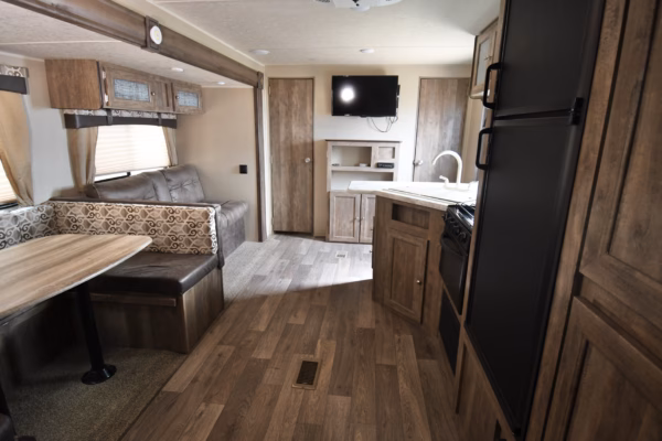 Lightweight, Spacious Trailer w/ Bunks - $85/wk - Image 20