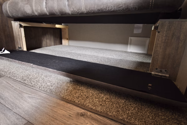 Lightweight, Spacious Trailer w/ Bunks - $85/wk - Image 24