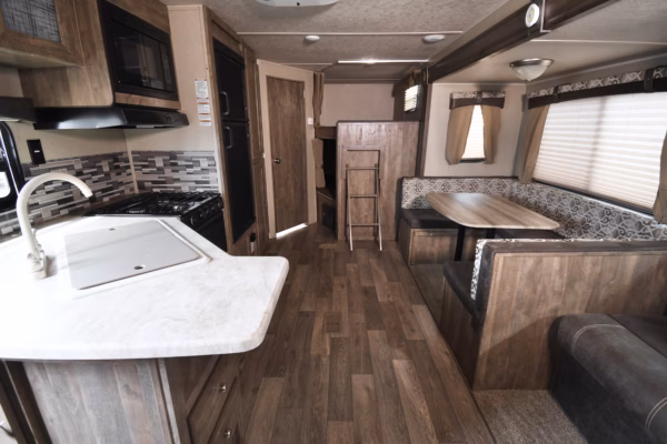 Lightweight, Spacious Trailer w/ Bunks - $85/wk - Image 6
