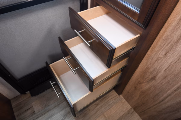 Spacious & Cozy Couples' w/ Dual Entry - $83/wk - Image 18
