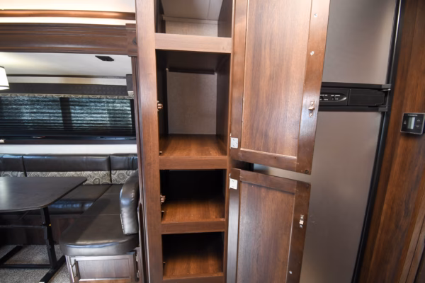 Spacious & Cozy Couples' w/ Dual Entry - $83/wk - Image 10
