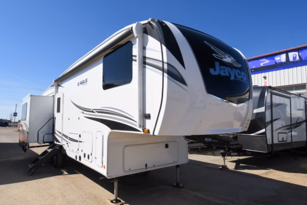 Luxury Fifth w/ Spacious Layout & Bunks - $168/wk