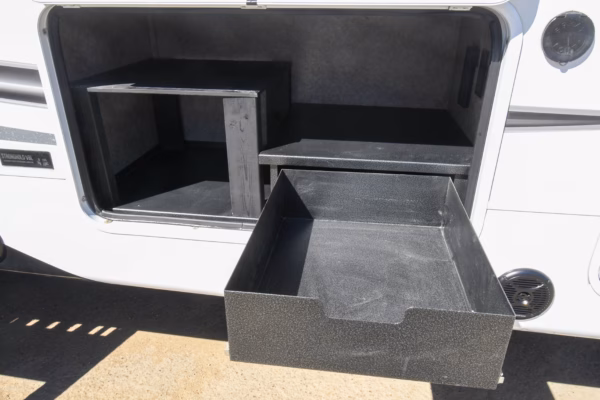 Luxury Fifth w/ Spacious Layout & Bunks - $168/wk - Image 3