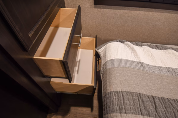 Luxury Fifth w/ Spacious Layout & Bunks - $168/wk - Image 25