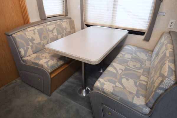 Spacious 2-Slide Class A w/ Shaggy Carpet - $98/wk - Image 16
