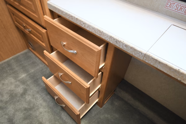 Spacious 2-Slide Class A w/ Shaggy Carpet - $98/wk - Image 20