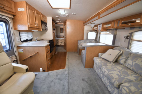 Spacious 2-Slide Class A w/ Shaggy Carpet - $98/wk - Image 6