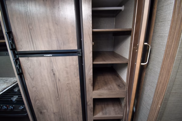 Stylish, Spacious Rear Cooking w/ Camp Kitchen - $96/wk - Image 17