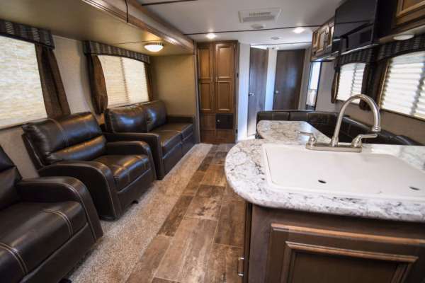 Stylish, Spacious Rear Cooking w/ Camp Kitchen - $96/wk - Image 18