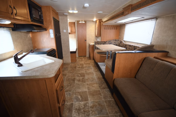Cozy & Spacious Trailer w/ Bunks - $62/wk - Image 5