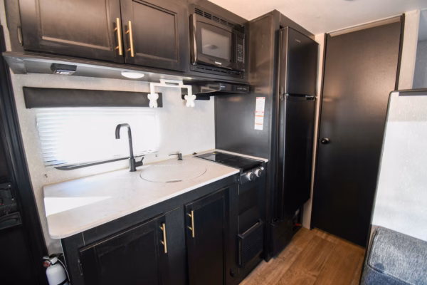 Light & Short Trailer w/ Bunks for Adventurous Families - $68/wk - Image 8