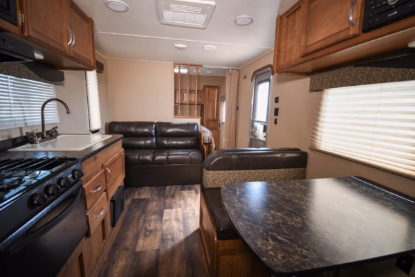 Spacious No-Slide w/ Tons of Storage - $66/wk - Image 15