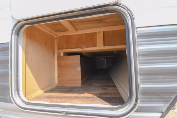 Spacious No-Slide w/ Tons of Storage - $66/wk - Image 4