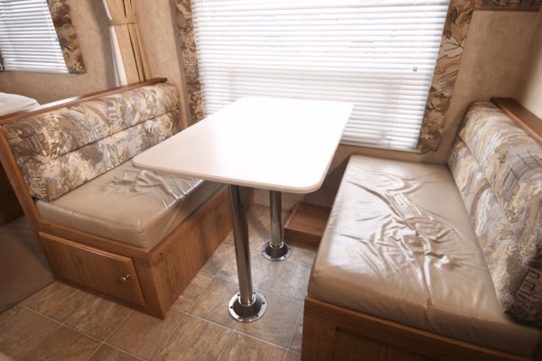 No-Slide Spacious Trailer w/ Large Bathroom - $60/wk - Image 6