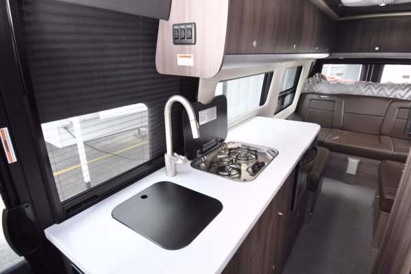 Luxury Compact Airstream Class B - $536/wk - Image 10