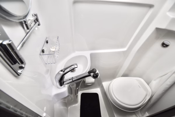 Luxury Compact Airstream Class B - $536/wk - Image 20
