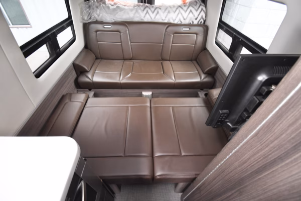 Luxury Compact Airstream Class B - $536/wk - Image 22