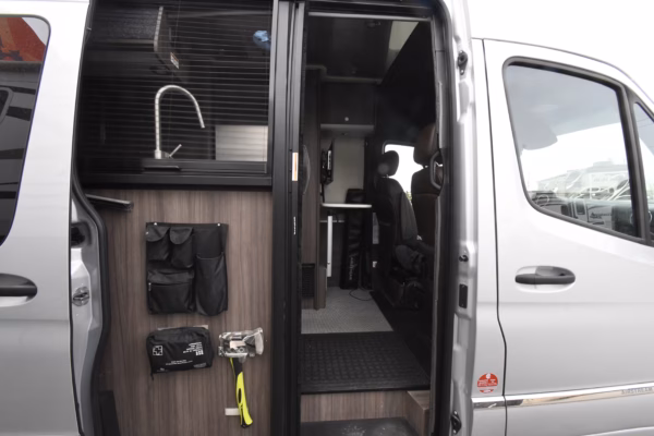 Luxury Compact Airstream Class B - $536/wk - Image 7