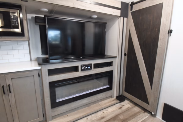 Luxury Bunkhouse w/ Camp Kitchen - Pending - Image 13