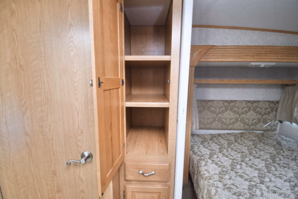 Spacious Canadian-Made Fifth to Make Your Own - $71/wk - Image 23