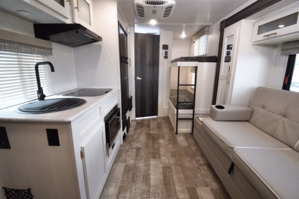 Slick & Spacious Short Trailer w/ Bunks - $82/wk - Image 5