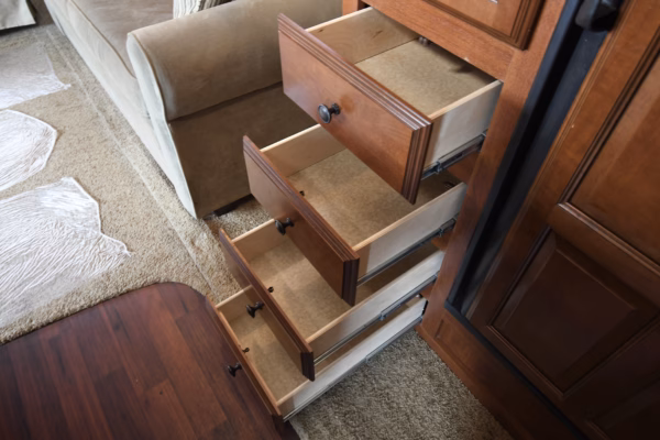Spacious Fifth Perfect for the Lakefront - $86/wk --- ON SALE - Image 13