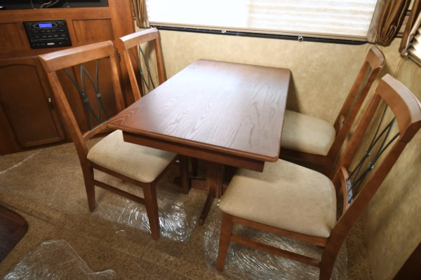 Spacious Fifth Perfect for the Lakefront - $86/wk --- ON SALE - Image 17