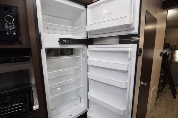 Bunkhouse Fifth w/ 1.5 Baths & Camp Kitchen - $133/wk - Image 11