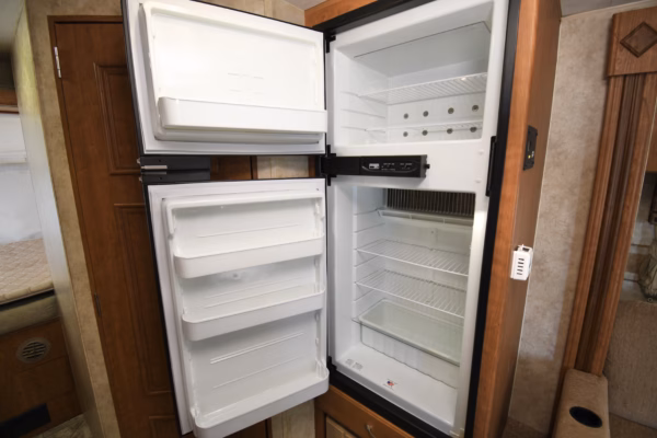 Lightweight Family Trailer w/ Tons of Storage - $65/wk - Image 15