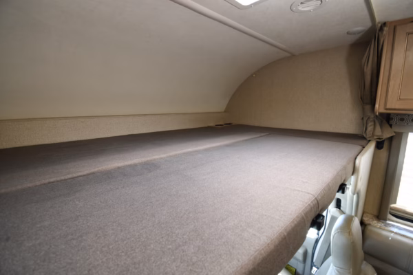 Spacious Class C w/ a Bunk & Lots of Storage - $205/wk - Image 24
