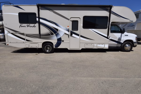 Spacious Class C w/ a Bunk & Lots of Storage - $205/wk - Image 3