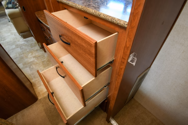 Lower Mileage Older Spacious Class A - $181/wk - Image 21