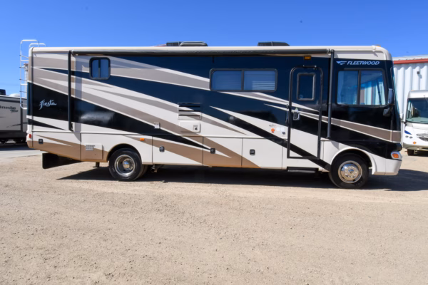 Lower Mileage Older Spacious Class A - $181/wk - Image 3