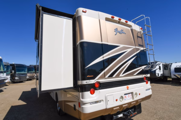 Lower Mileage Older Spacious Class A - $181/wk - Image 5
