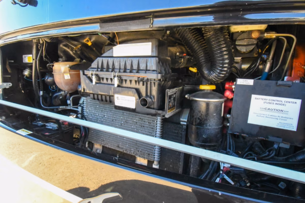 Lower Mileage Older Spacious Class A - $181/wk - Image 6