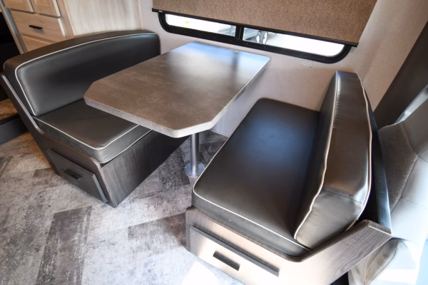 Lower Mileage & Short 1-Slide Class C - $184/wk - Image 21