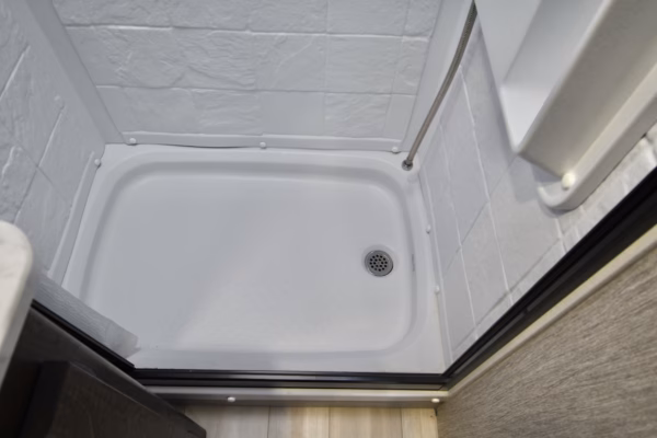 Low-Mileage Sleek Class C - $252/wk - Image 16