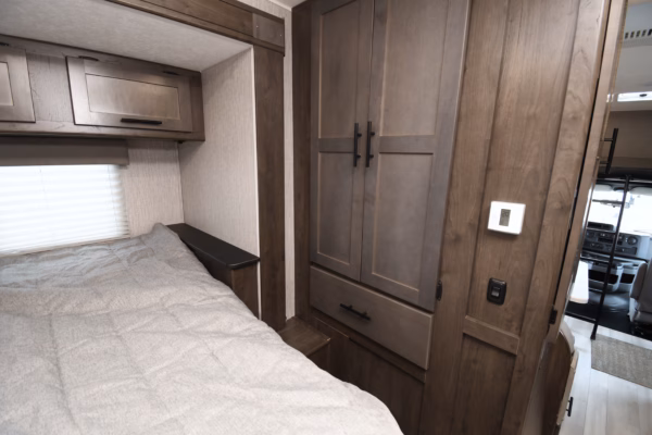 Low-Mileage Sleek Class C - $252/wk - Image 20
