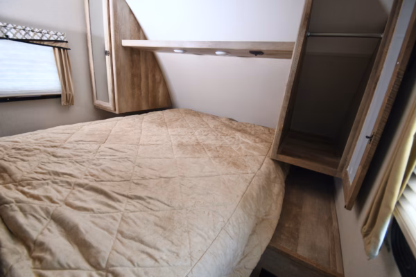 Bunkhouse Western-Styled Trailer w/ Camp Kitchen - $111/wk - Image 25